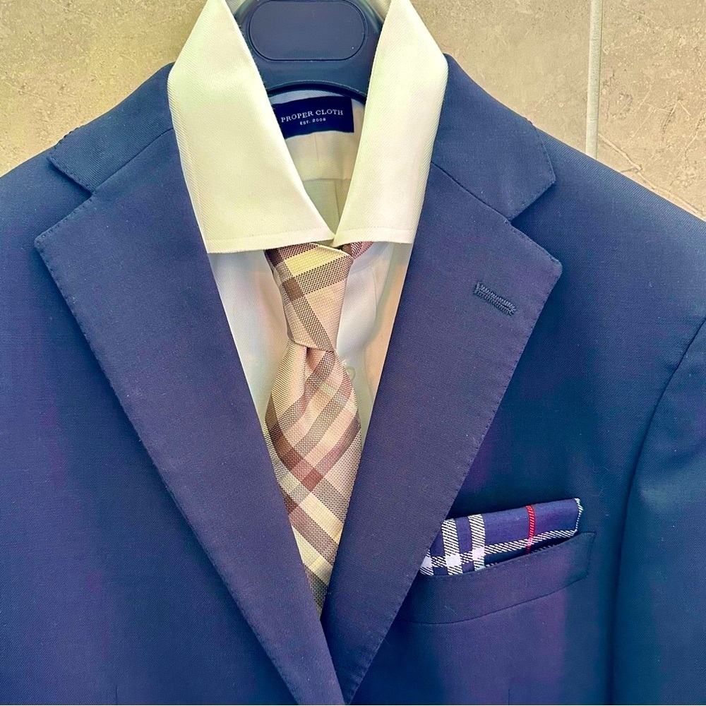 Hart Schaffner Marx NAVY 42s Sport Coat 
2 Button - Silk Fully Lined